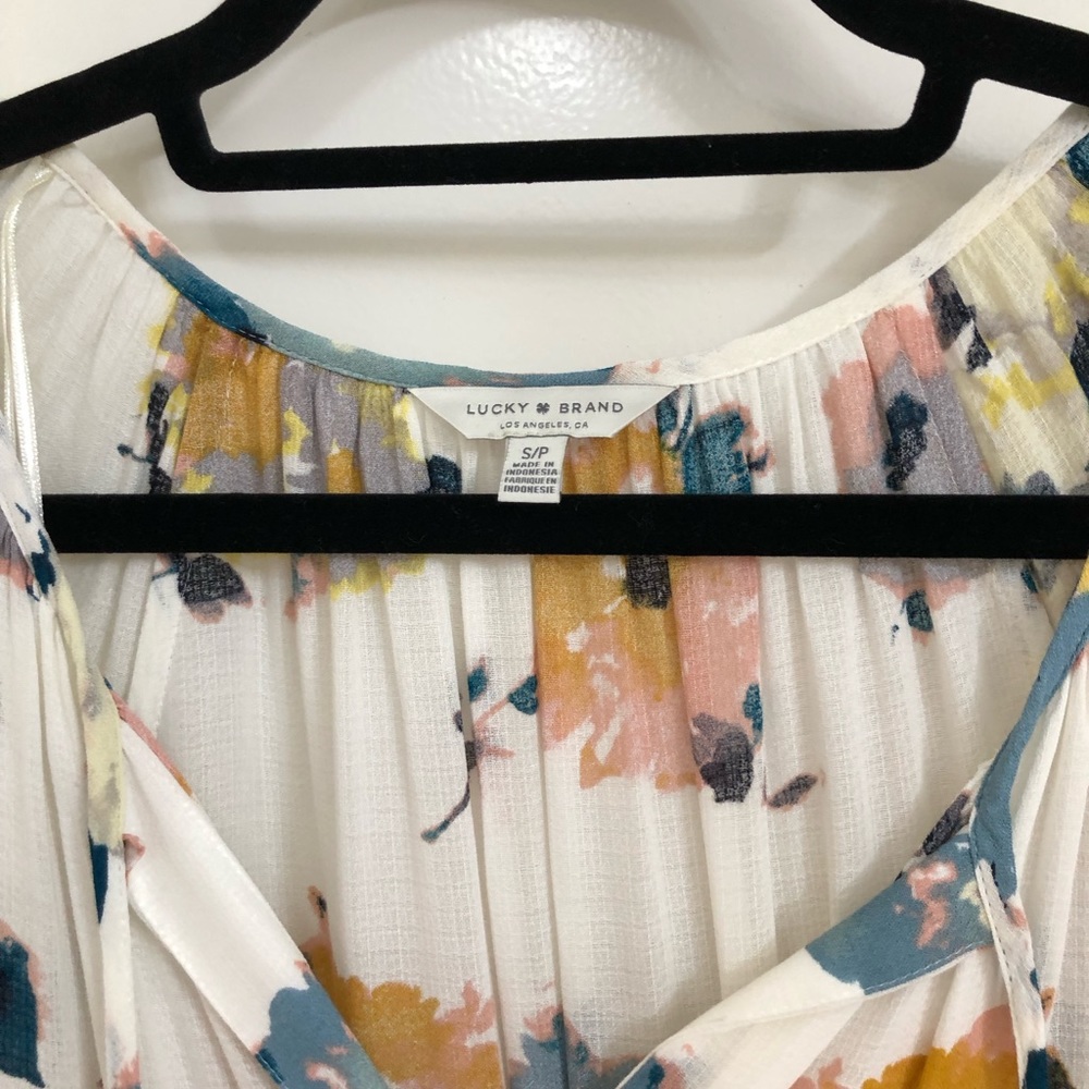 LUCKY BRAND Off White Flowy Bohemian button up blouse with a floral pattern - Picture 2 of 8